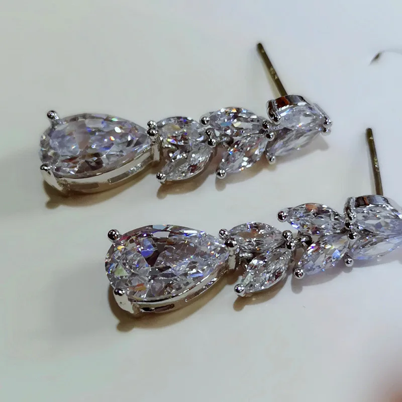 Huitan Elegant Women Drop Earring Crystal Zircon Gorgeous Girl Wedding Party Fashion Jewelry High Quality New Arrival Earrings
