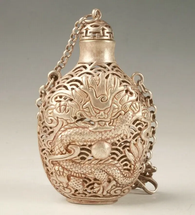 

OLD TIBETAN SILVER CARVING DRAGON STATUE SNUFF BOTTLE HOLLOW PENDANT STATUE