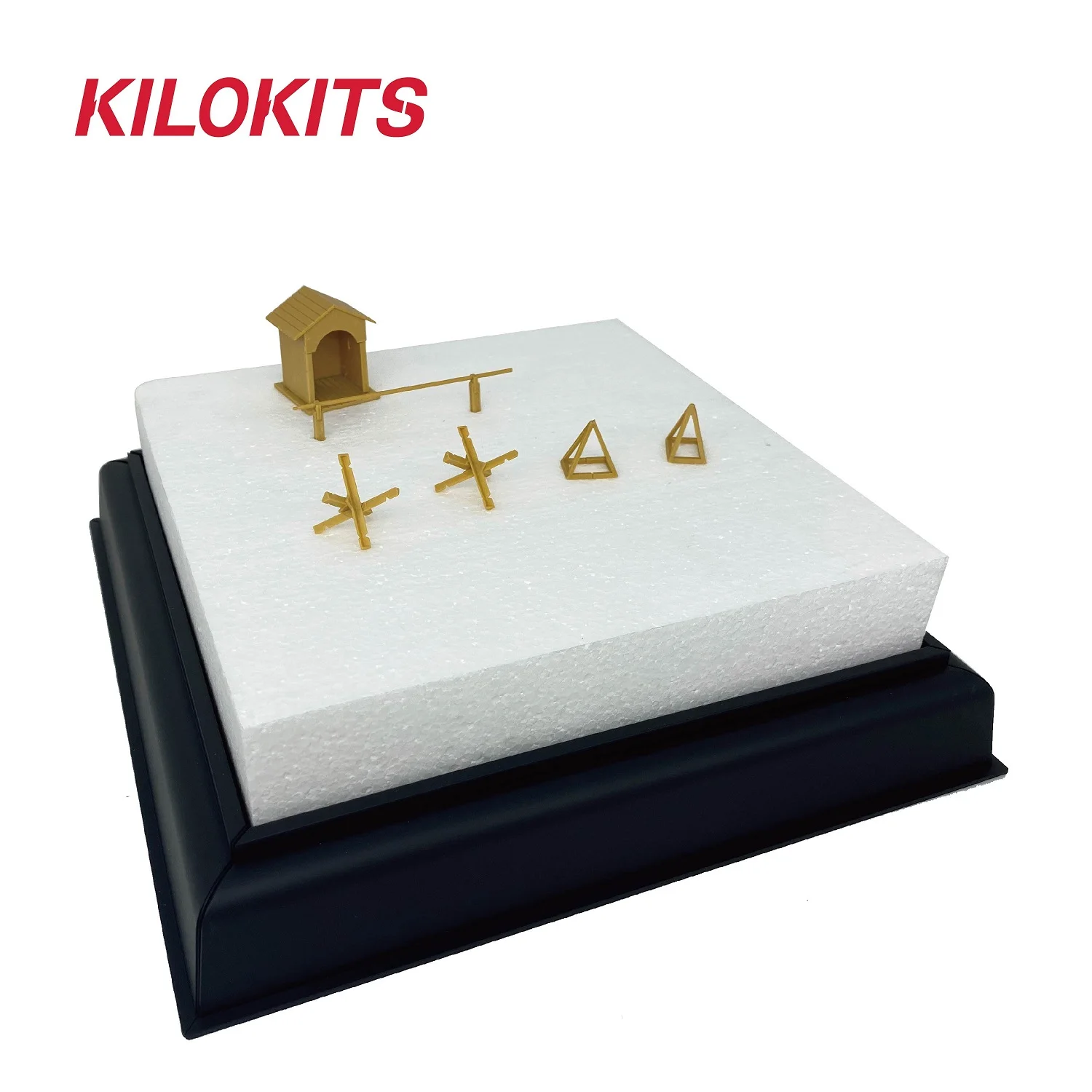 

1/72 Scale Landscape Base 20x20cm with WWII German Military Guard Shack and Anti-Tank Obstacles