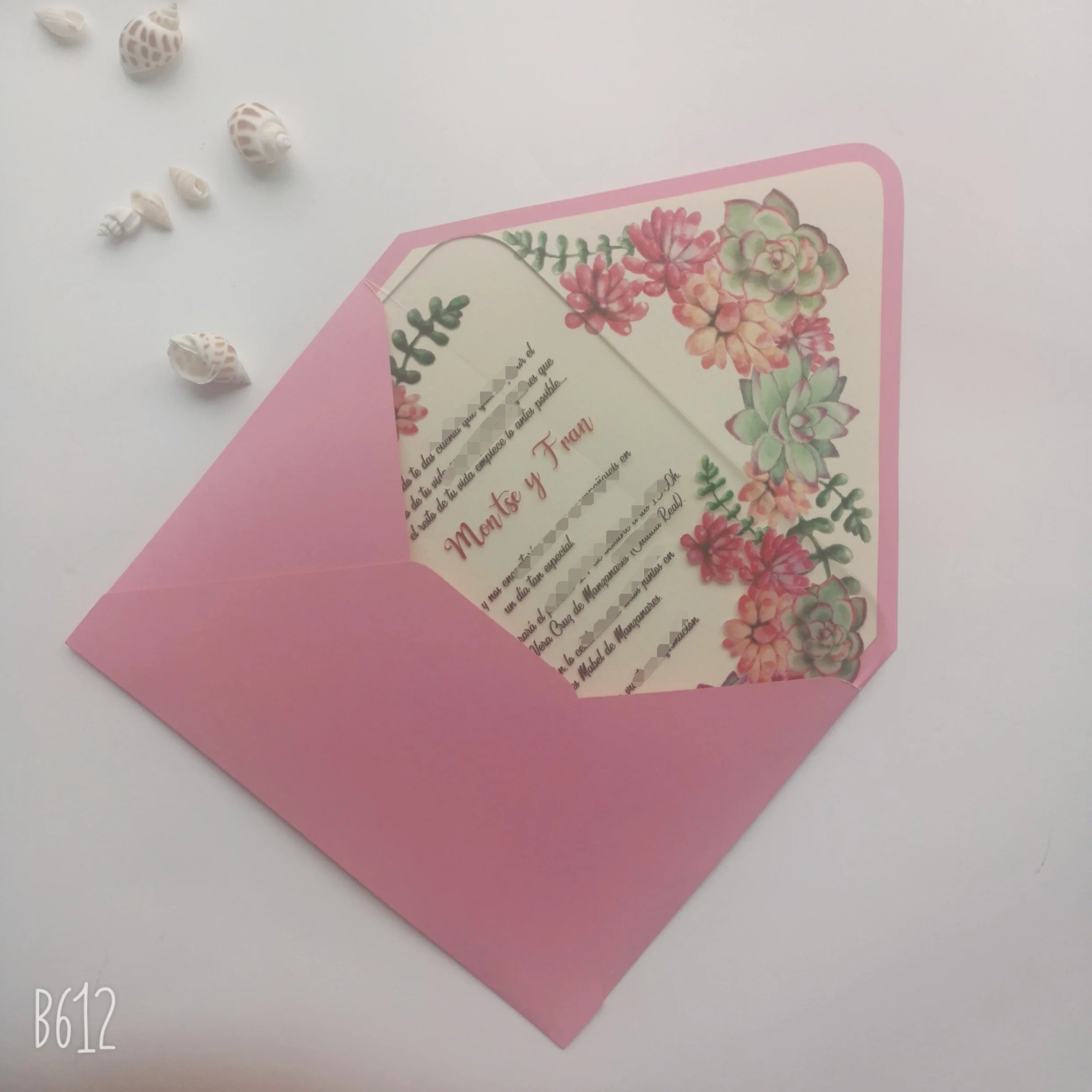 

High Quality UV Printing Eco-Friendly Clear Acrylic Wedding Invitation Card,pink Flower Acrylic Match Envelope