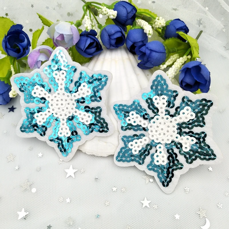 4pcs Sell well Fashion patch Christmas snowflake Iron On Patches For  Embroidery  On Clothes Cute DIY Sequin Applique Badge