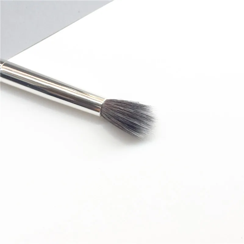 Duo Fibre Tapered Blending Brush 286 - Soft Bristle Eyeshadow blending Highlighting Makeup Brush