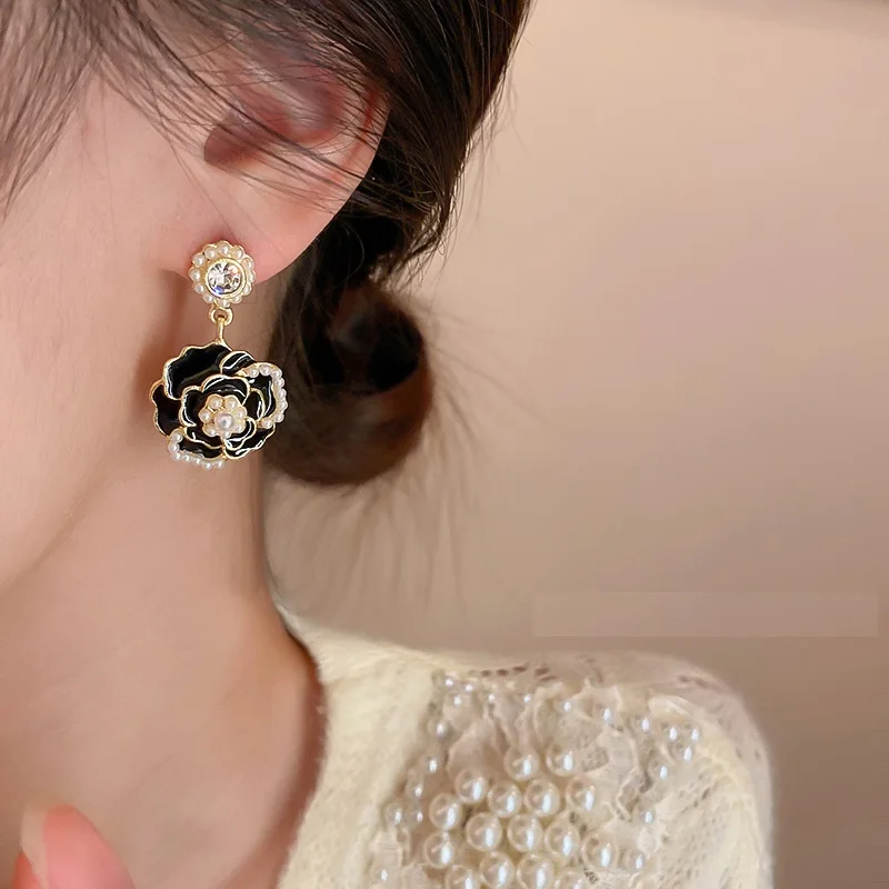 Luxury Pearl Camellia Women Earrings Fashion Jewelry 2024 Flower Earring Accessories