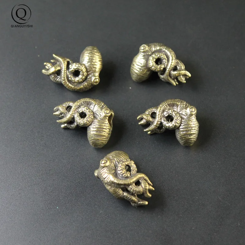 Brass Sea Animal Octopus Knife Bead Vintage Keychain Pendants Outdoor EDC Umbrella Rope Hanging Trinket DIY Paracord Accessories