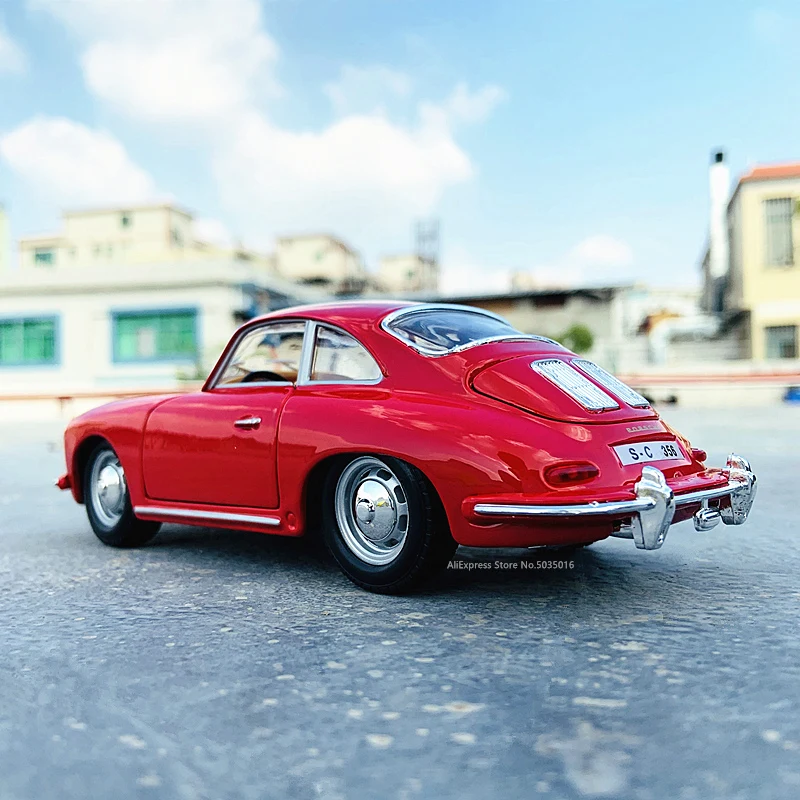 Bburago 1:24 Porsche 1961 356B Hard top simulation alloy car model crafts decoration collection toy tools gift