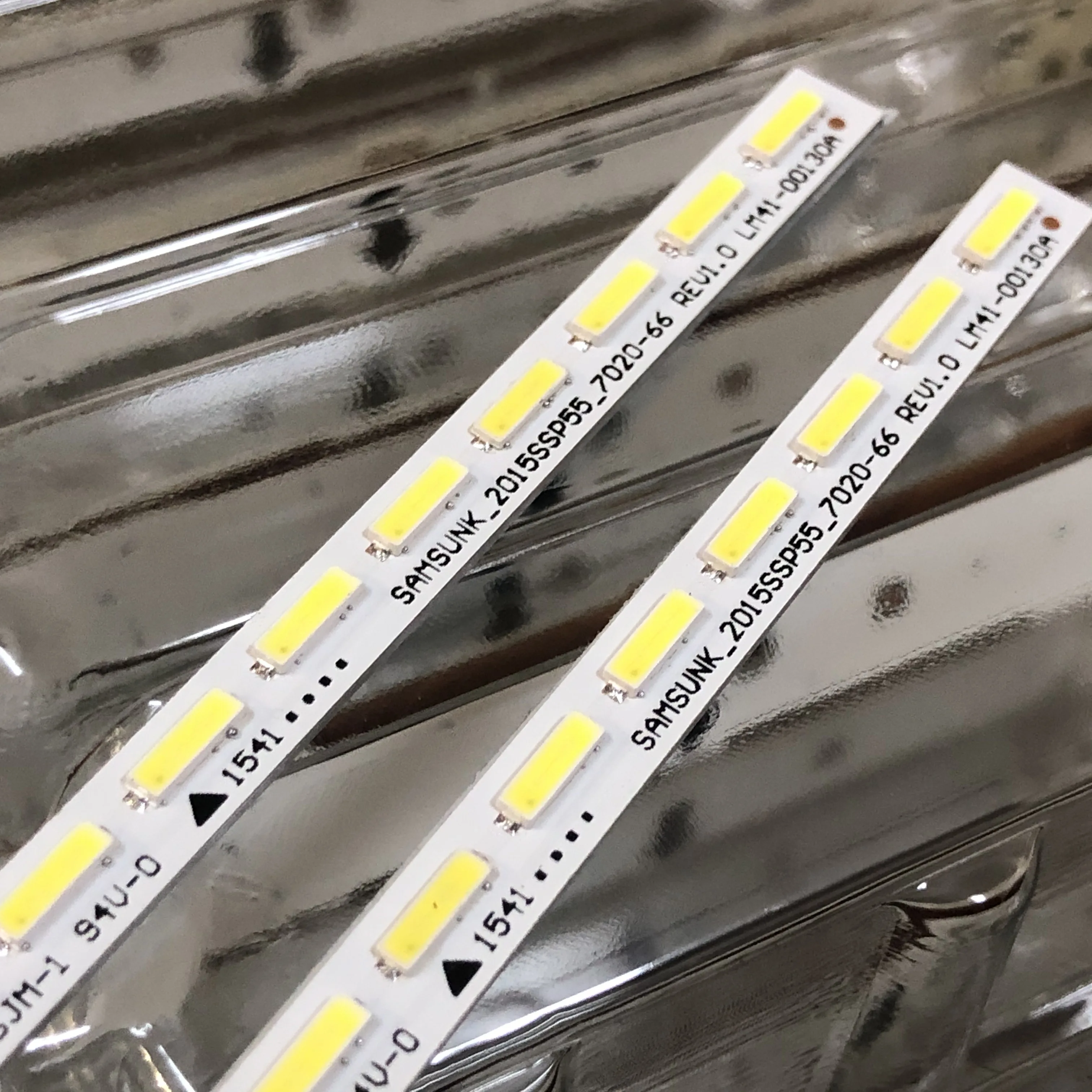 Фонарь для подсветки светодиодный RUNTKB480WJ