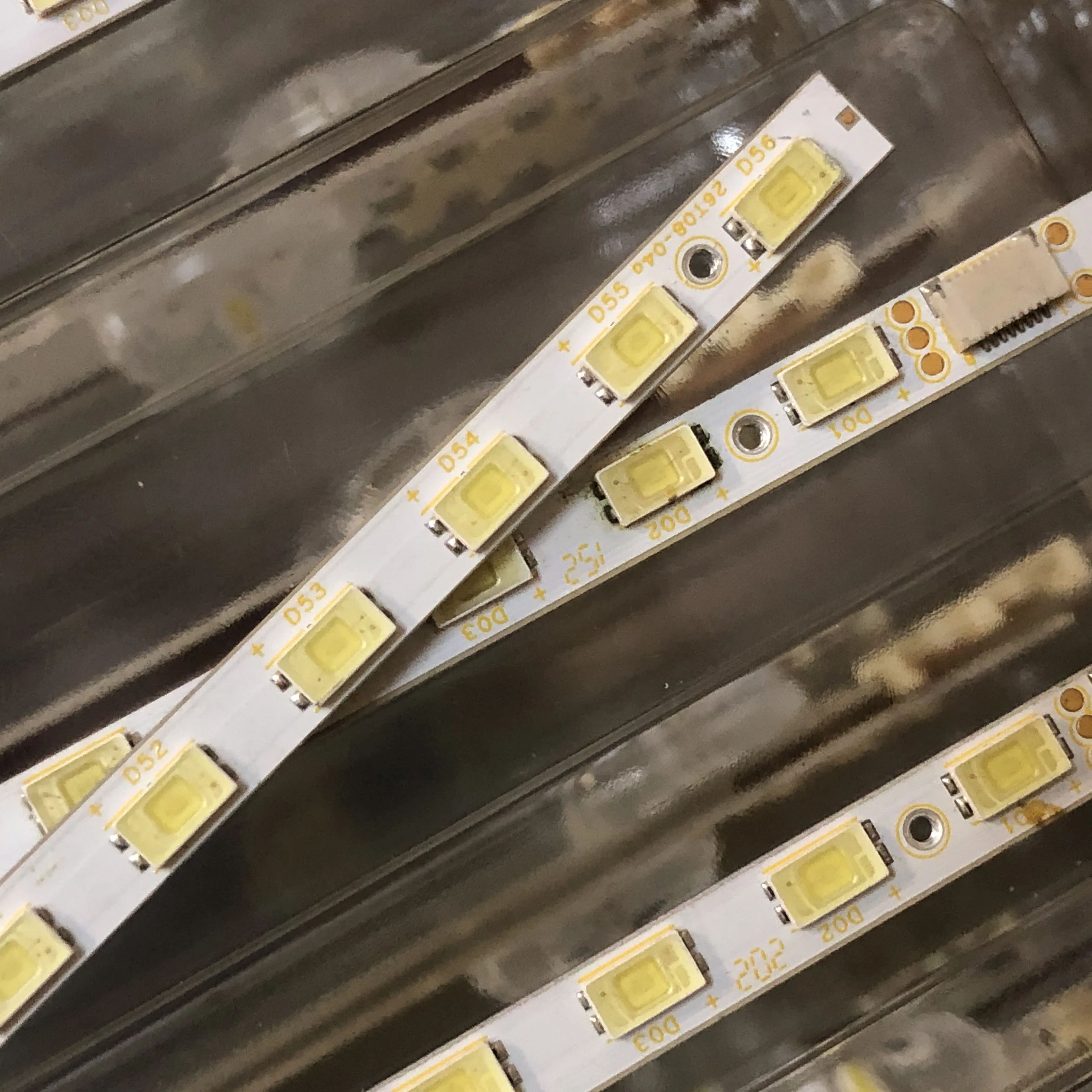 20 قطعة 59 سنتيمتر LED قطاع 56 مصابيح 26T08-04a ل LED26760X LED26860IX LT26830X L26F3200B L26E5200BD L26P11 L26P11BDE T260XW06 V.2