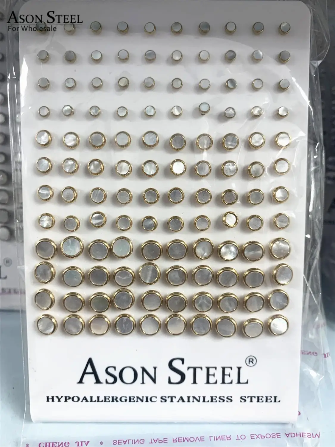 ASONSTEEL-女性用の黒と白の抗アレルギーイヤリング,ゴールドカラー,高品質,卸売り,1セットあたり60ペア