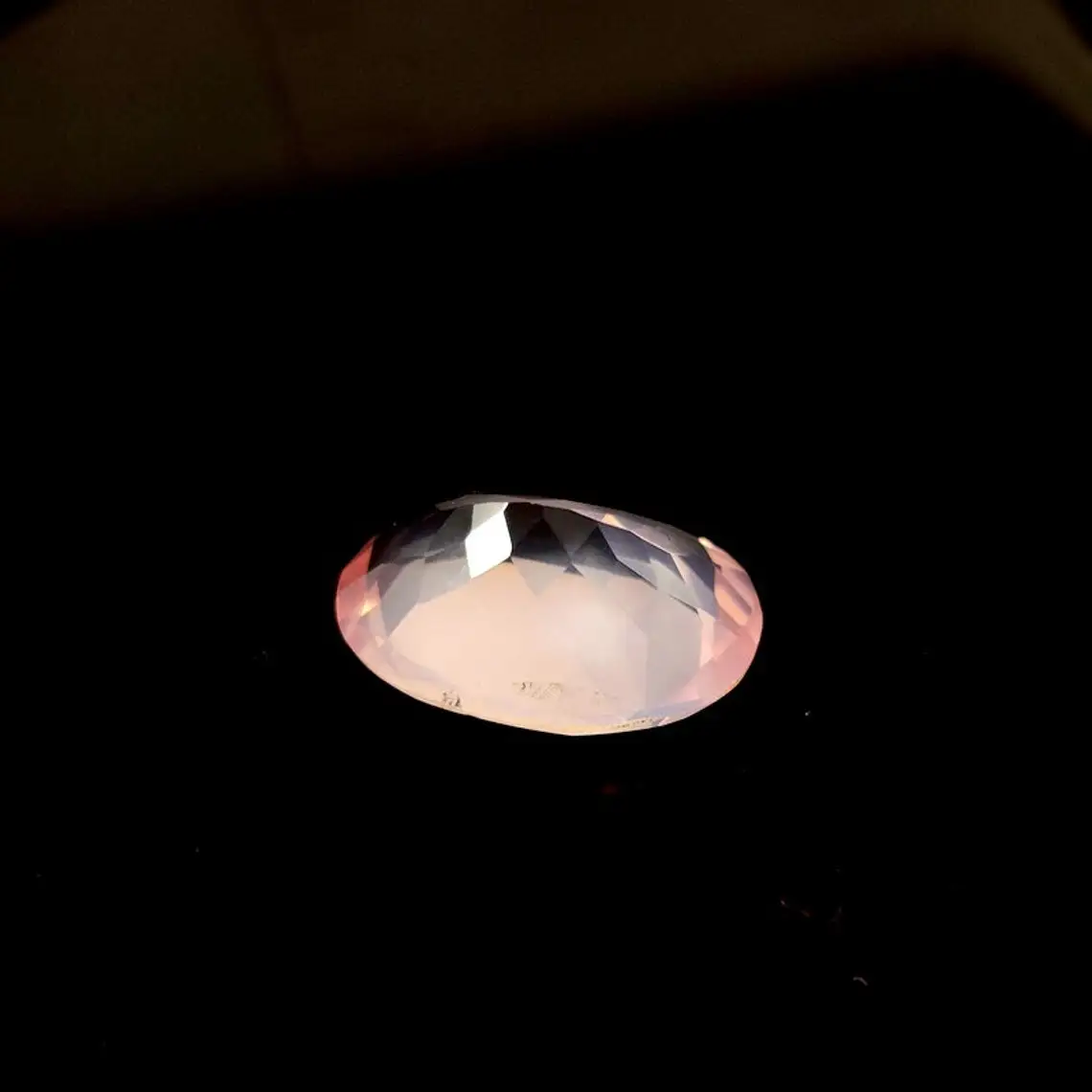 الطبيعي حجر كريم روز كوارتز 1.6Ct حجر كريم روز كوارتز الأوجه خاتم الكمال حجم أحجار كريمة مفكوكة حجر كريم روز كوارتز