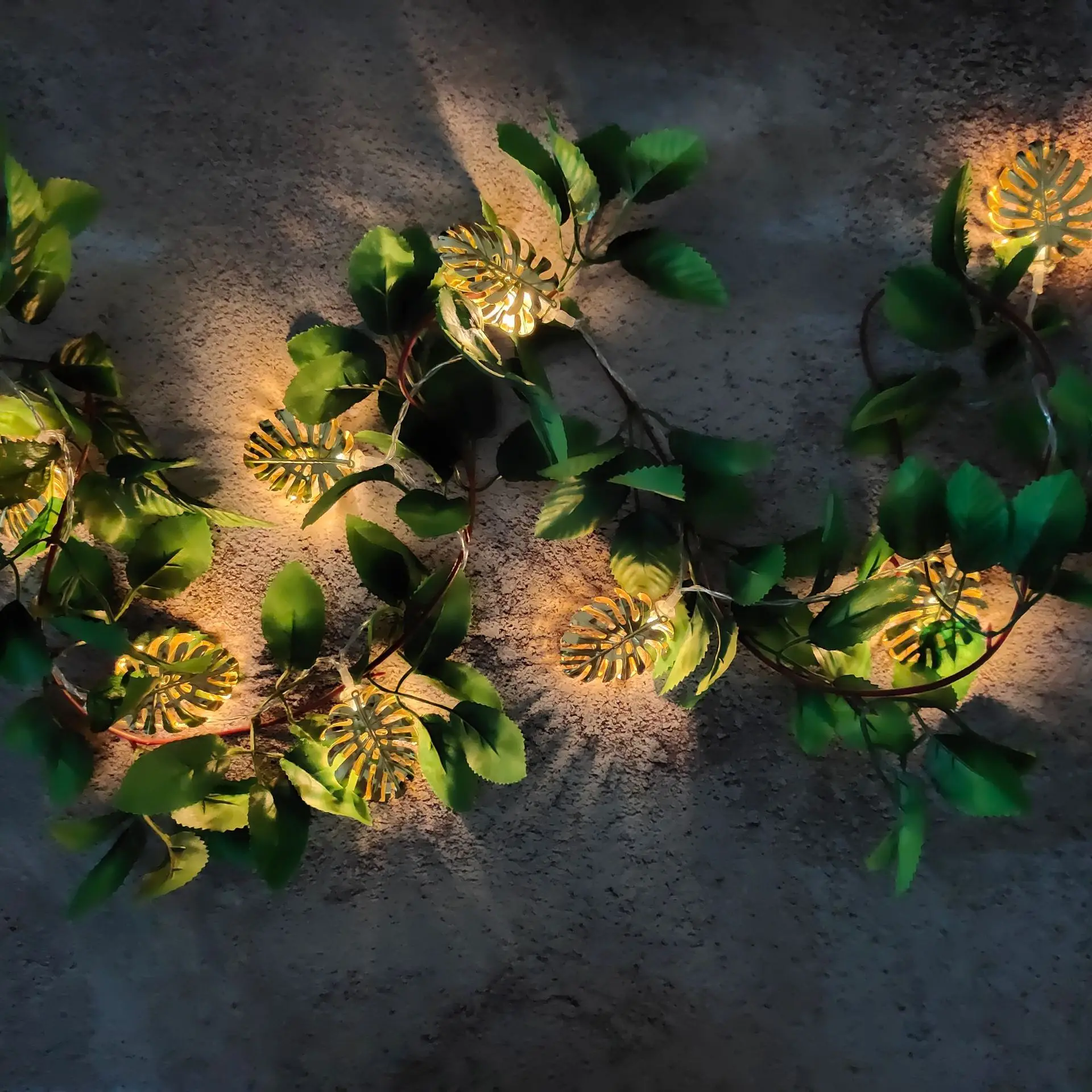 PheiLa LED Golden Leaf String Light Fairy Garland Gold Leaf Lamp USB or Battery Operated for Railing Window TV Background Decor