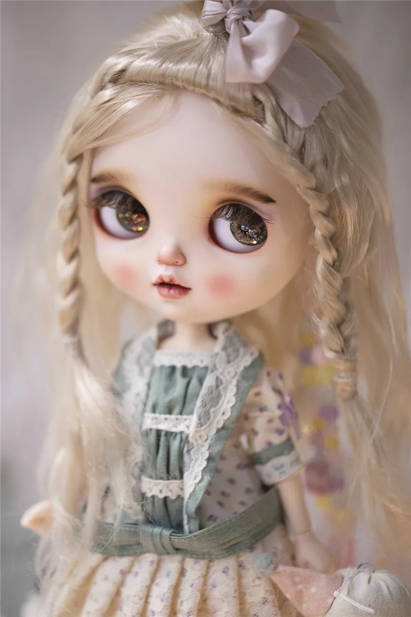 

BJD doll wig suitable for Blythe size hand modification hair/milk silk/doll accessories with silk bow