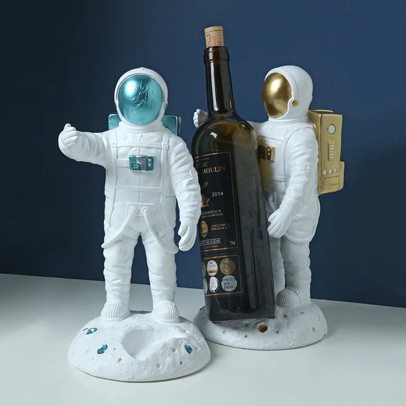 

NORDIC ASTRONAUT WINE RACK WHISKEY HOLDER COSMONAUT MINIATURE FIGURINES HOME DECORATION ACCESSORIES MODERN BAR CAFE DESK DECOR