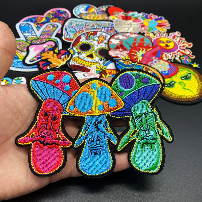 20Pcs/lot Love skull lizard Embroidery Patches for Clothing Appliques Clothes Stickers Iron on bags Kid Dress Decoration