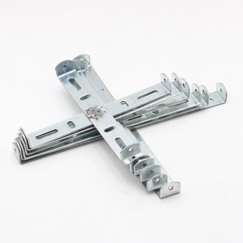 Staffe per soffitto: Guida completa per scegliere l'accessorio perfetto per le tue lampade