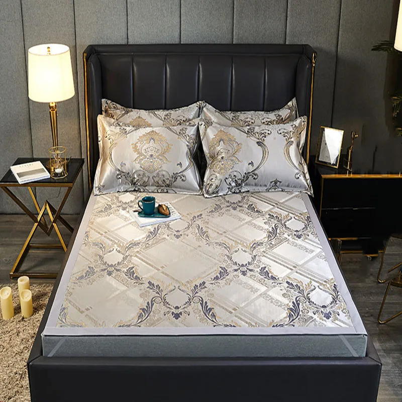 

European Style Luxury Jacquard Thickened Ice Silk Mat Set, Cool But Not Ice, Suitable For All Ages