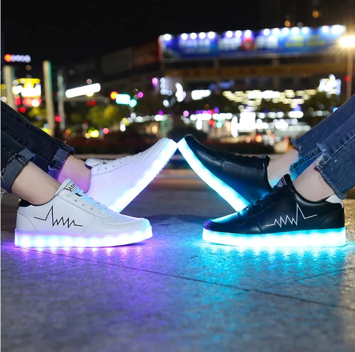 Axcer LED Scarpe Sportive Per Bambini Ragazze E Ragazzi 7 Colori Usb