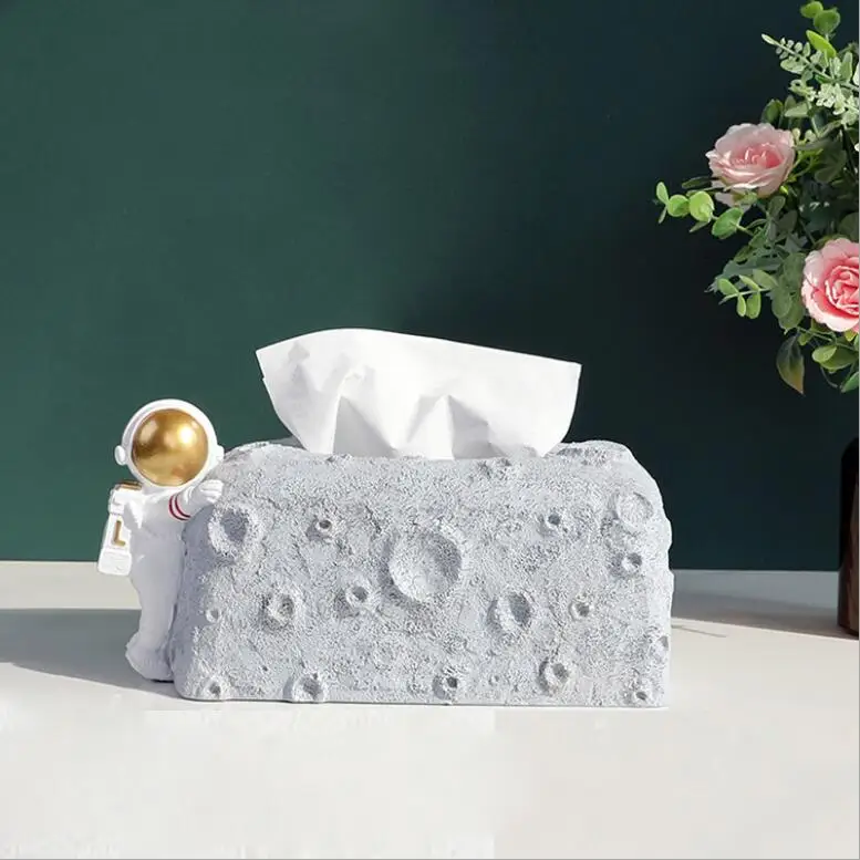 

Nordic Creative Resin Astronaut Tissue Box Decoration Home Dining Room Sculpture Crafts Bar Office Desktop Furnishings Ornaments