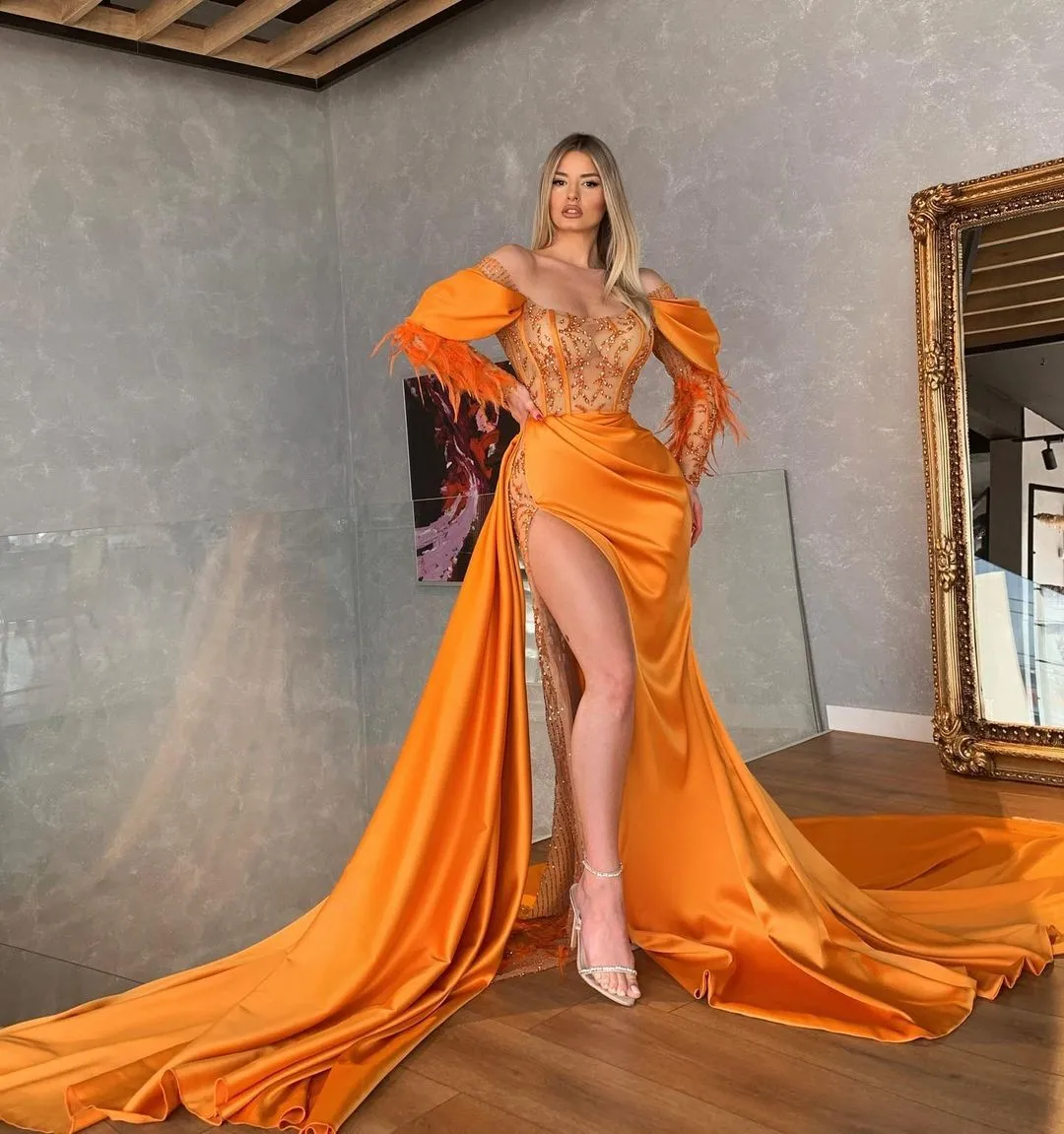 

BridalAffair New 2022 Gorgeous Orange Mermaid Prom Dresses Feathers Side Split With Train Satin Beaded Party Evening Gowns