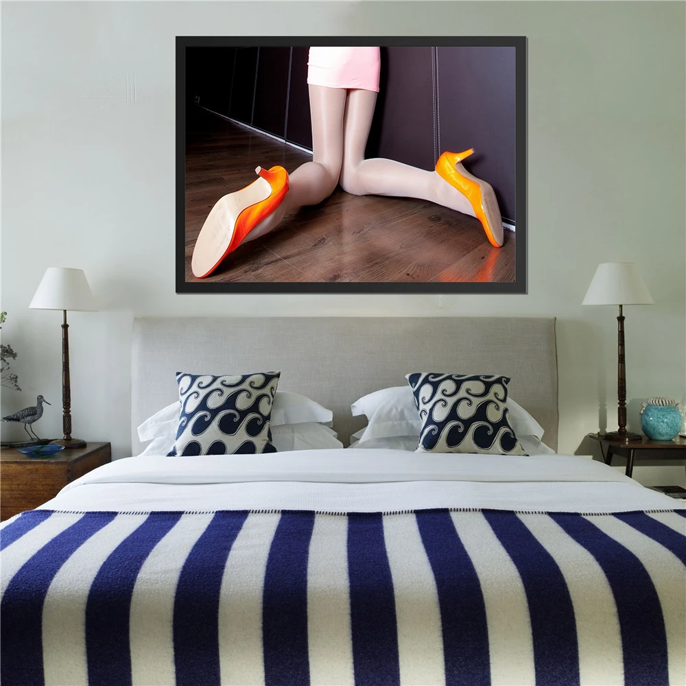 Sexy Women Legs Seaside Stroll Romantic Posters and Prints Canvas Painting for Living Room Bedroom Decor Pop Art Home Decor