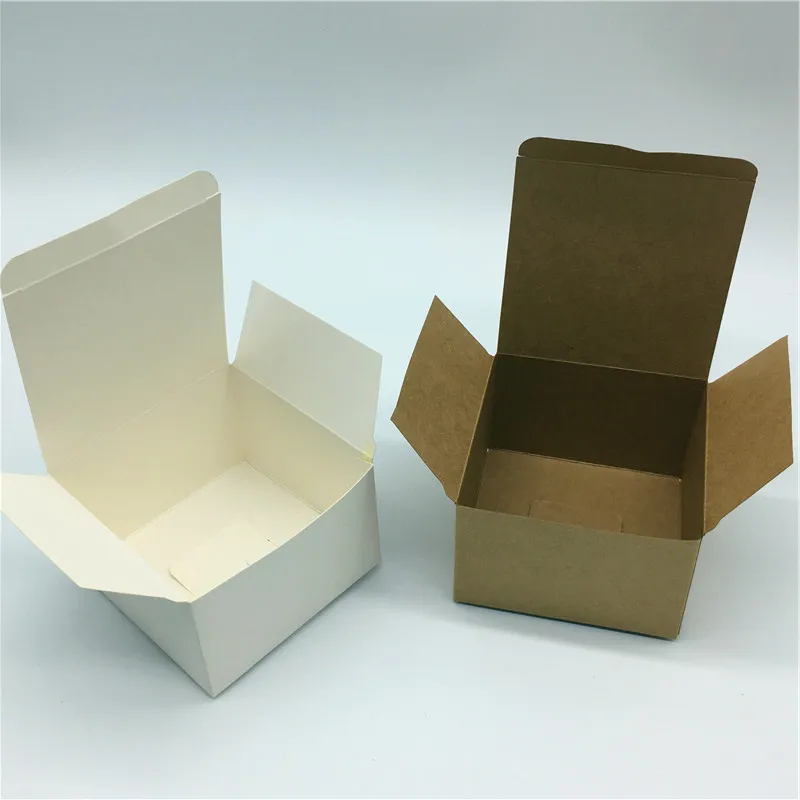 

30Pcs 5 Style White Cardboard Packing Candy Box Merry Christmas Gift Boxes Wedding Party Favor Packaging Box 90*90*60mm