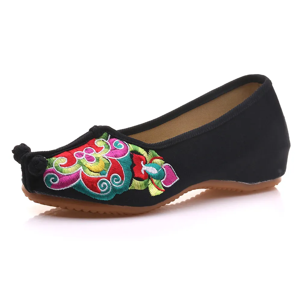 Veowalk Handmade Women\'s Flats Chinese Tradition Opera Embroidery Shoes Old Beijing Soft Sole Casual Breathable Cloth Shoes