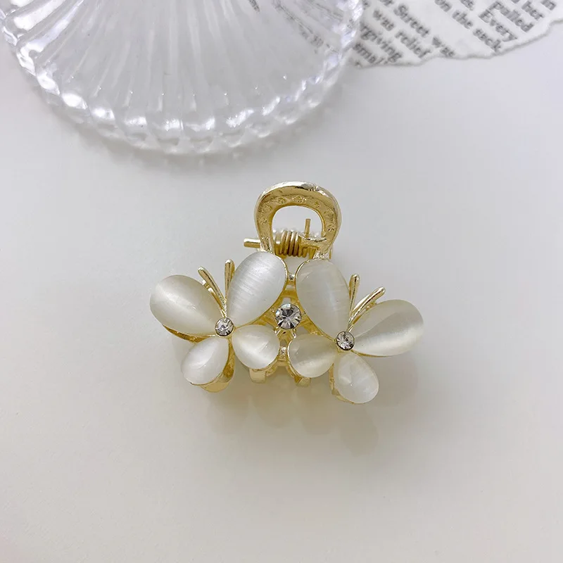 Korea 2023 INS HOT Luxury Girls Hairpins Accessories Metal Alloy Butterfly Opals Crystal Small Crab Hair Claw Clips For Women