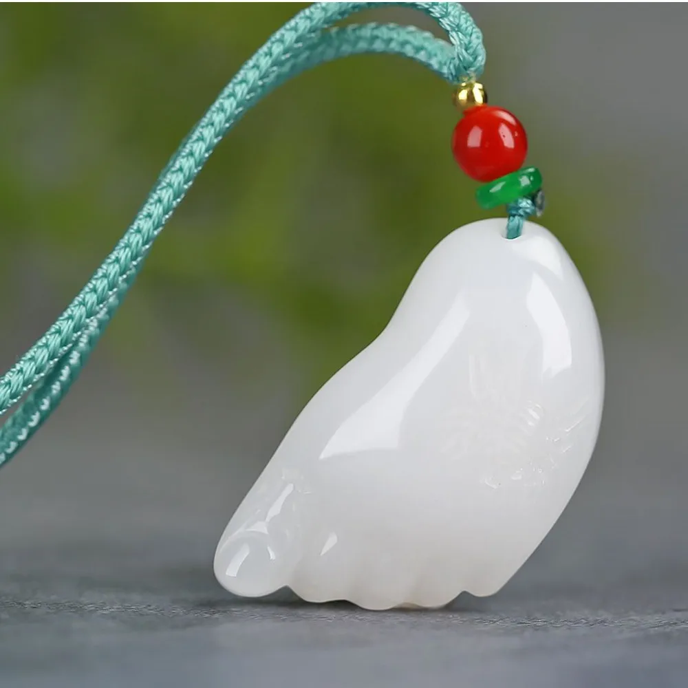 

Small Pendant White Golden Silk Jade Contents Chang Le Boutique Jewelry Festival Gift Accessories Hand Carved Necklace