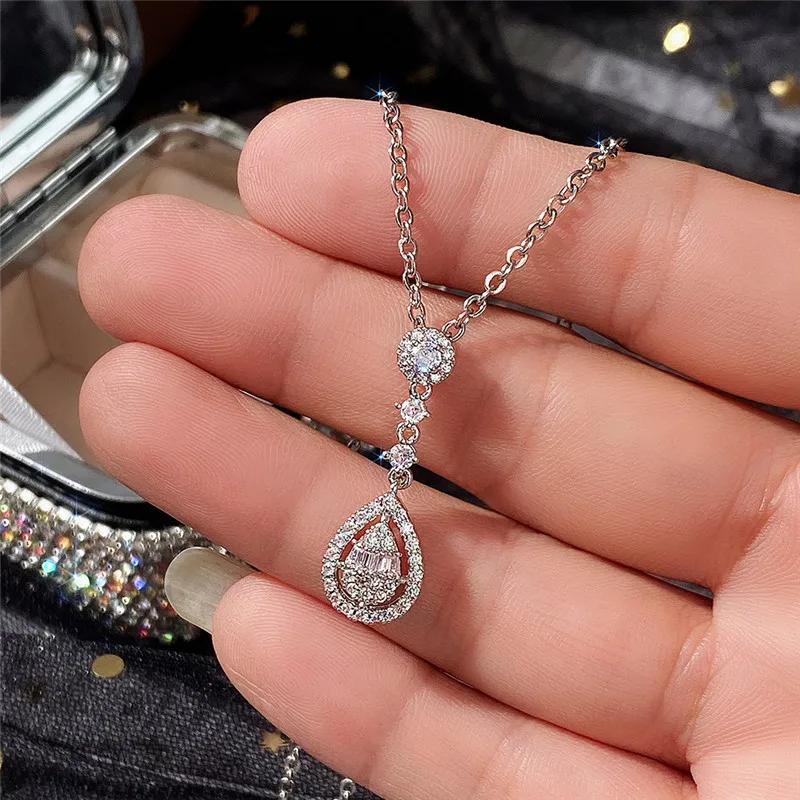 Huitan New Trendy Female Wedding Necklace Silver Color Fashion Pendant Necklace for Women Party Chic Accessories Exquisite Gifts