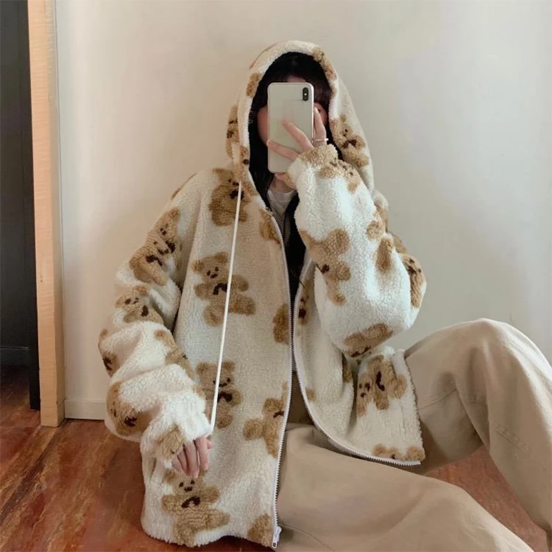 Capispalla estetica anni '90 Bianco Kawaii Abiti invernali Donna Cappotto spesso in lana di agnello Orso Felpe con zip oversize Manica lunga E-girl Top