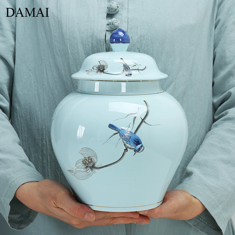 

Painted Overglaze Storage Jars with Lid Chinese Blue and White Porcelain Crafts Tea Leaf Jar Living Room Decoration Ornaments