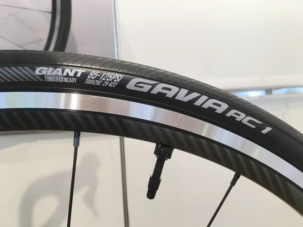 Giant  GAVIA AC1 Tubeless Tyre Tire Compatible Hookless Rims Road Bike Bicycle 700X25C