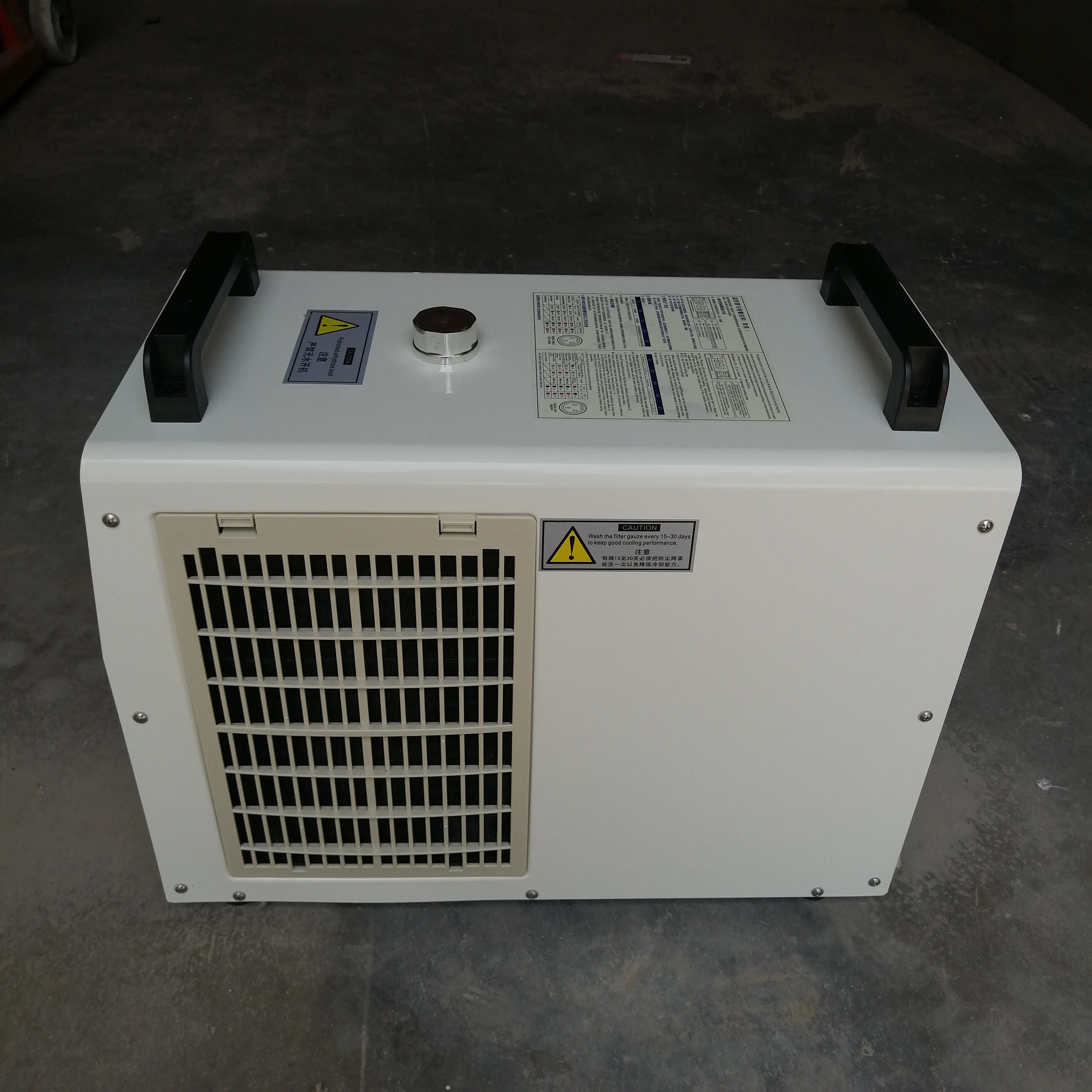 Raffreddamento del refrigeratore d'acqua industriale CW5200 di vendita calda di trasporto libero per tubo laser da 100 W 150 W