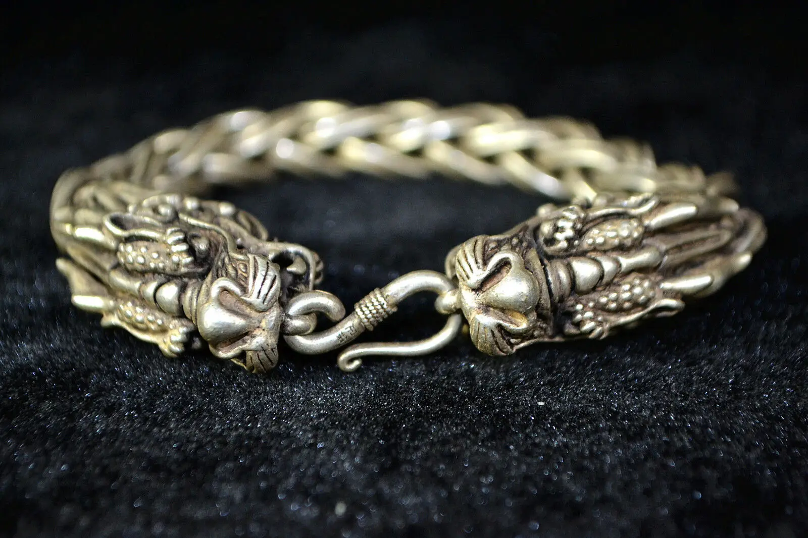 Handwork Collectible Dragon Noble Bracelet Old Tibet Silver Weave Case Chinese Artisanal Jewelry