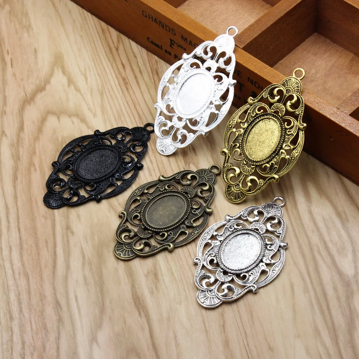 Onebeading Fit 18x25mm Oval Cabochons  Vintage Glass Cameos Frame Settings Bezel Tray For DIY Necklace Making Accessory 5pcs