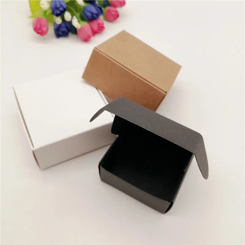 50pcs New DIY Kraft Paper/Black/white Gift Box For Wedding Favors Birthday Party Candy Cookies Christmas party gift ideas Boxes