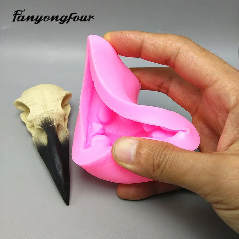 Silicone mold crow skull DIY handmade resin gypsum aromatherapy candle concrete crystal drop glue mold making crafts