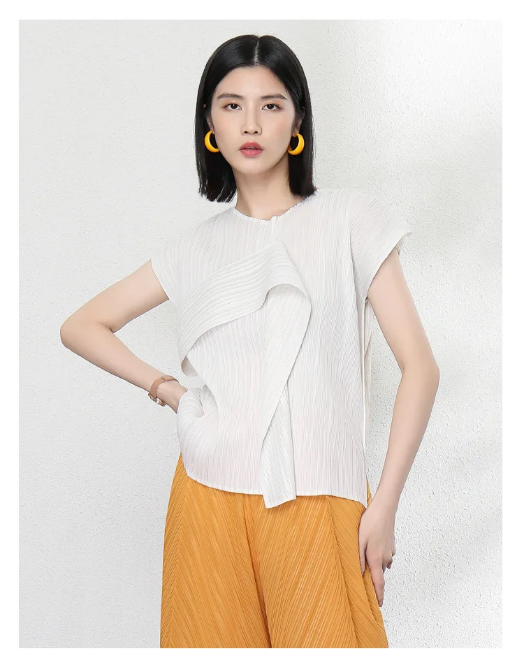 

HOT SELLING Miyake folds fashion solid color all-match o-neck short sleeve T-shirt IN STOCK