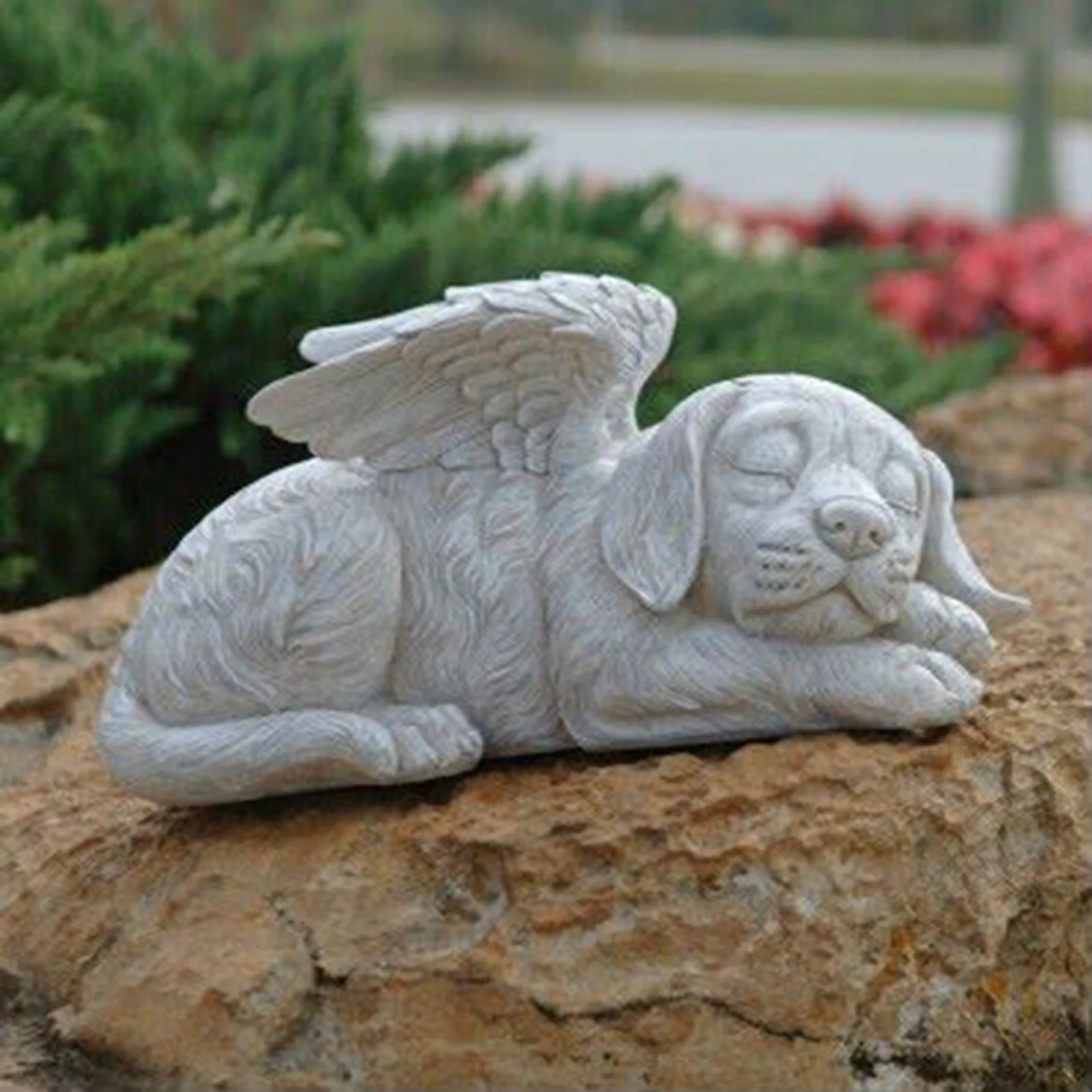 Angel Pet Statue Super Cute Sleeping Dog/Cat in Angel's Wing Resin Garden Ornament Memorial Grave Marker Statue