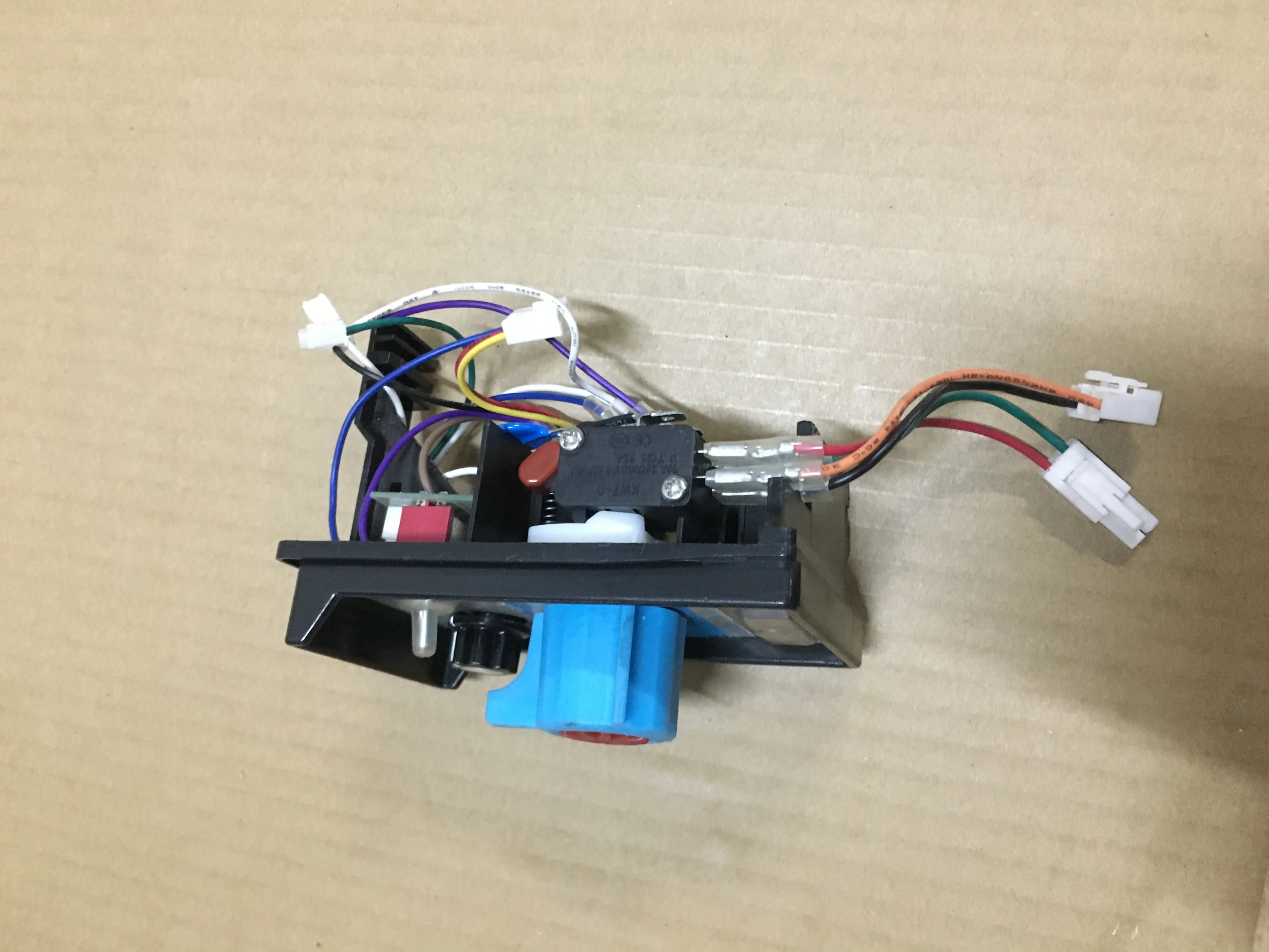 Imagem -04 - Nova Taiwan Vertical Rocker Fresadora Operar Console Tongyi Ferramenta Alimentador Peças Painel de Controle Placa Circuito 1pc