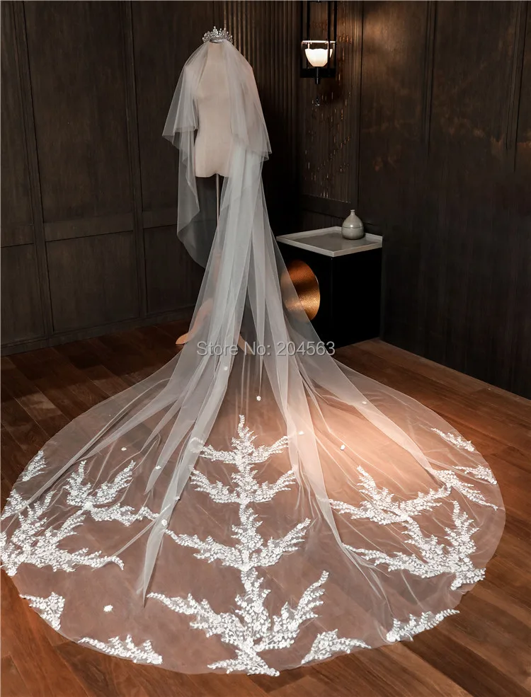 Stunning Two-Layer Luxury Lace Wedding Veil with Flowers Long Bridal Veils with Comb Wedding AccessoriesJD2020