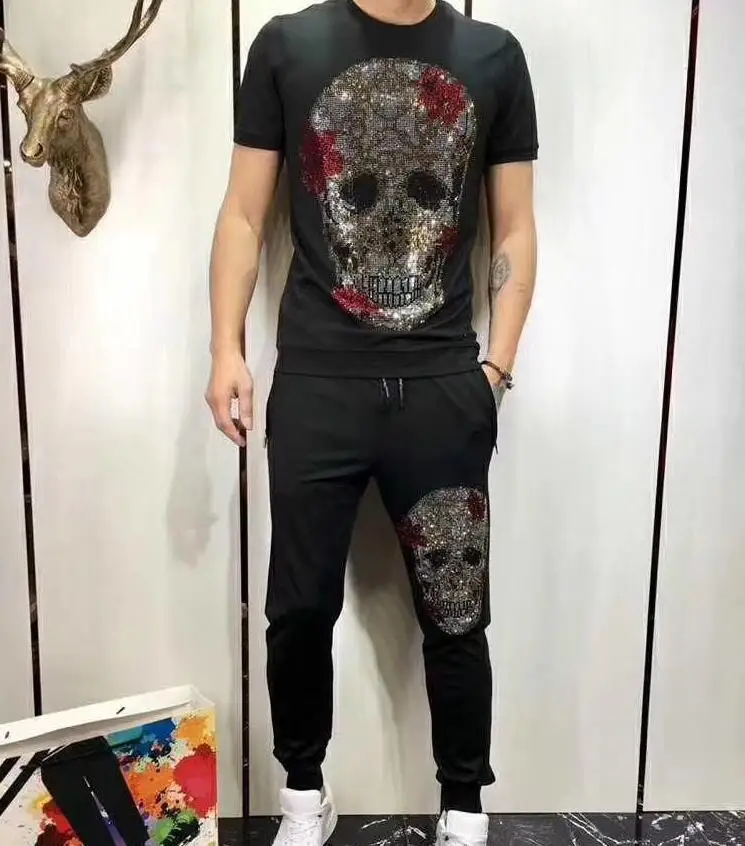 

Skull Rhinestones Men 2pcs suit Mens tracksuit Slim fit Black High quality Men's set Hot drill design