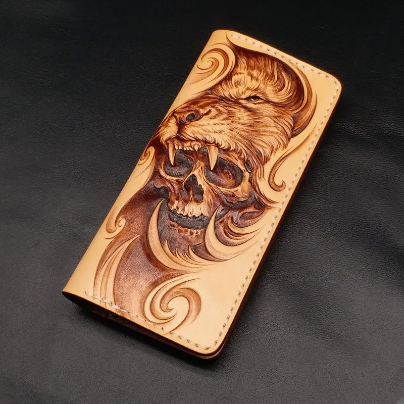 

Free Design Handmade Wallets Carving Lion Skull Purses Men Long Clutch Vegetable Tanned Leather Wallet Card Holder