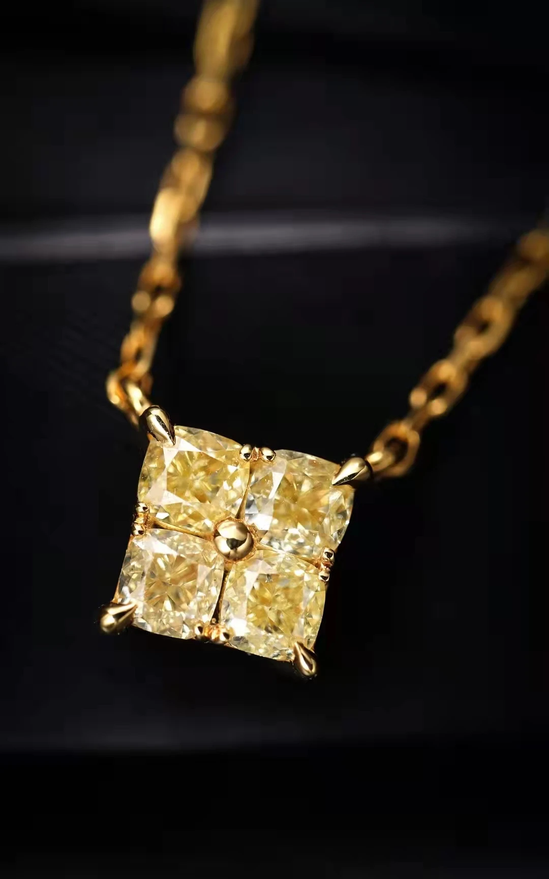 Natural Yellow 0.31 CT Diamond 18k Gold Ring For Women Rectangle Pendants Matching Gold Necklace Engagement Gift