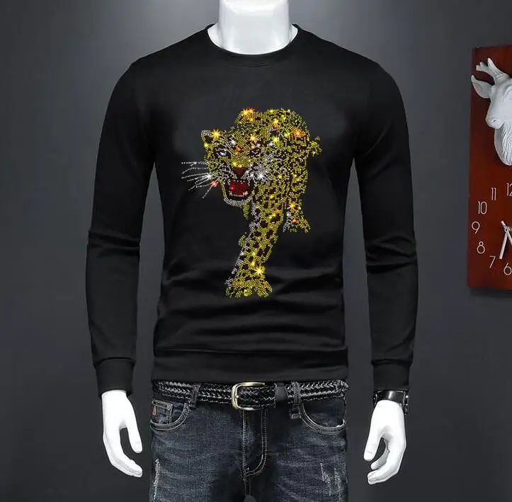

Men Rhinestone loose Male Sweatshirt Black and white brand designer