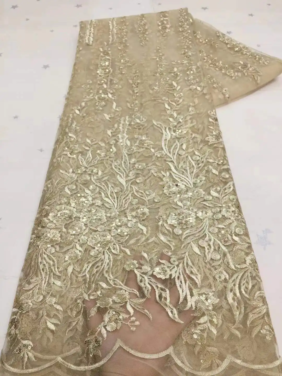 

2021 Latest Sequins Lace Fabric Nigerian Lace Fabric French Tulle Lace High Quality African Lace Fabric for Party Dress KXX21107