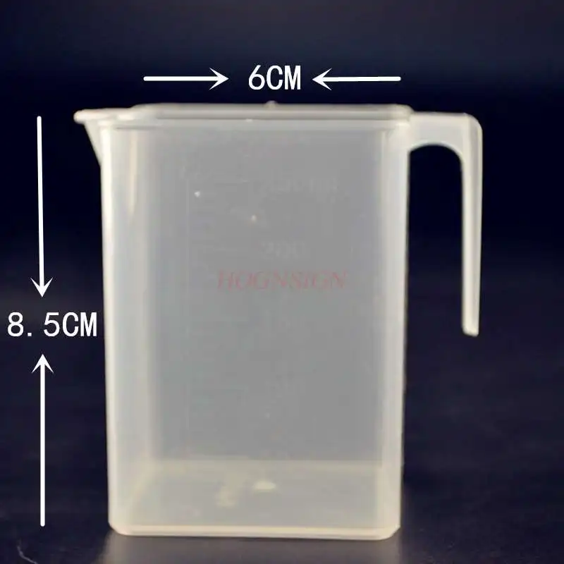 Square plastic measuring cup with graduation 250 ml