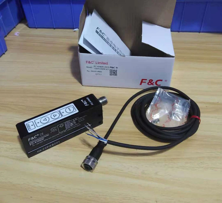 FC-4100, Detect Tags, Optional NPN, PNP Transistor Output, Easy to Control Capacitive Label Sensor. for printer with CE