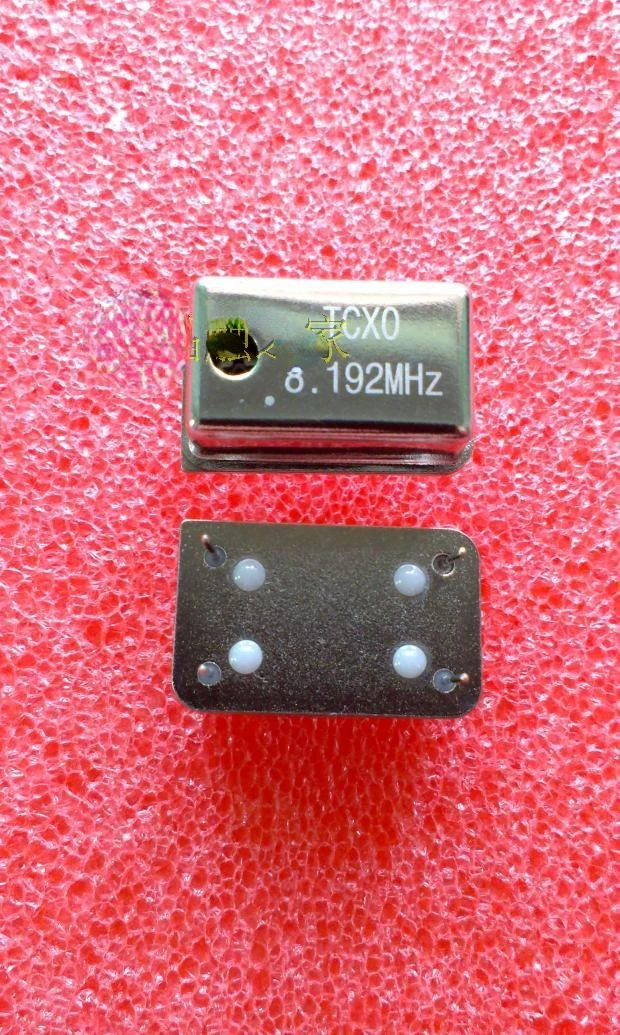 مذبذب الكريستال تعويض درجة الحرارة TCXO 8.192MHZ درجة الحرارة تعويض مذبذب الكريستال Tcxo 8.192mhz