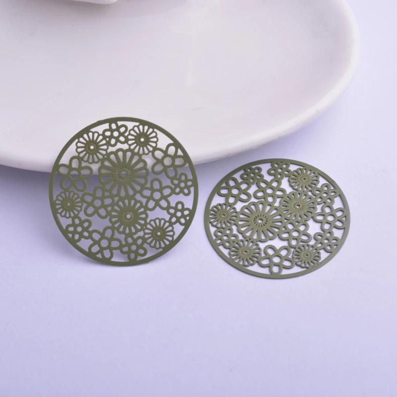 50 Stück AB1980 32mm Silberfarbene Runde Blumen-Filigran-Verbinder aus Messing für DIY-Ohrringe, Schmuckzubehör, Bisuteria – Detail 2