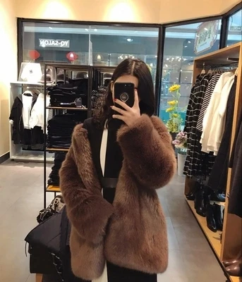 

Top brand High-end New Style Fashion Women Faux Fur Coat 18S19 high quality